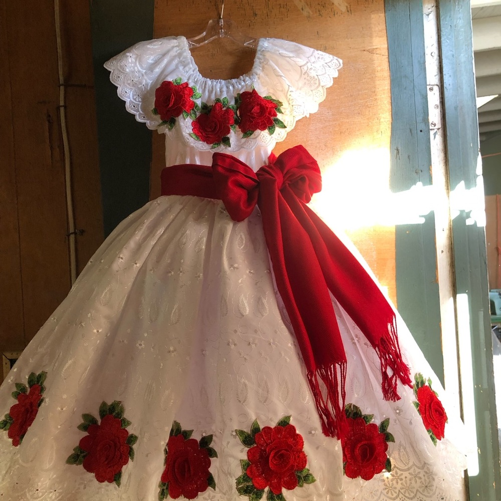 Mexican Dress - Picture 7 of 9